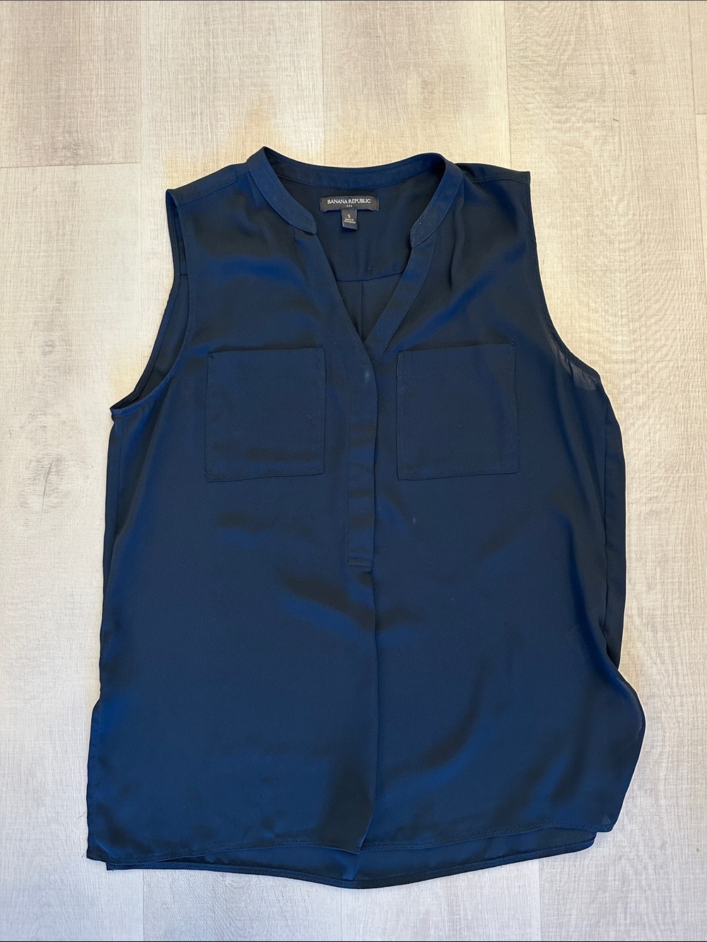 Banana Republic Navy V-Neck Sleeveless Top